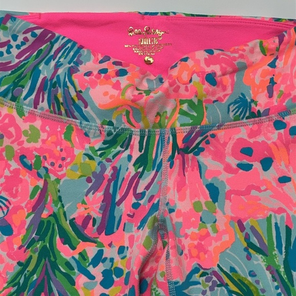 Lilly Pulitzer Luxletic Multicolored Cropped Leggings Coastal Florida Shells - Picture 3 of 7